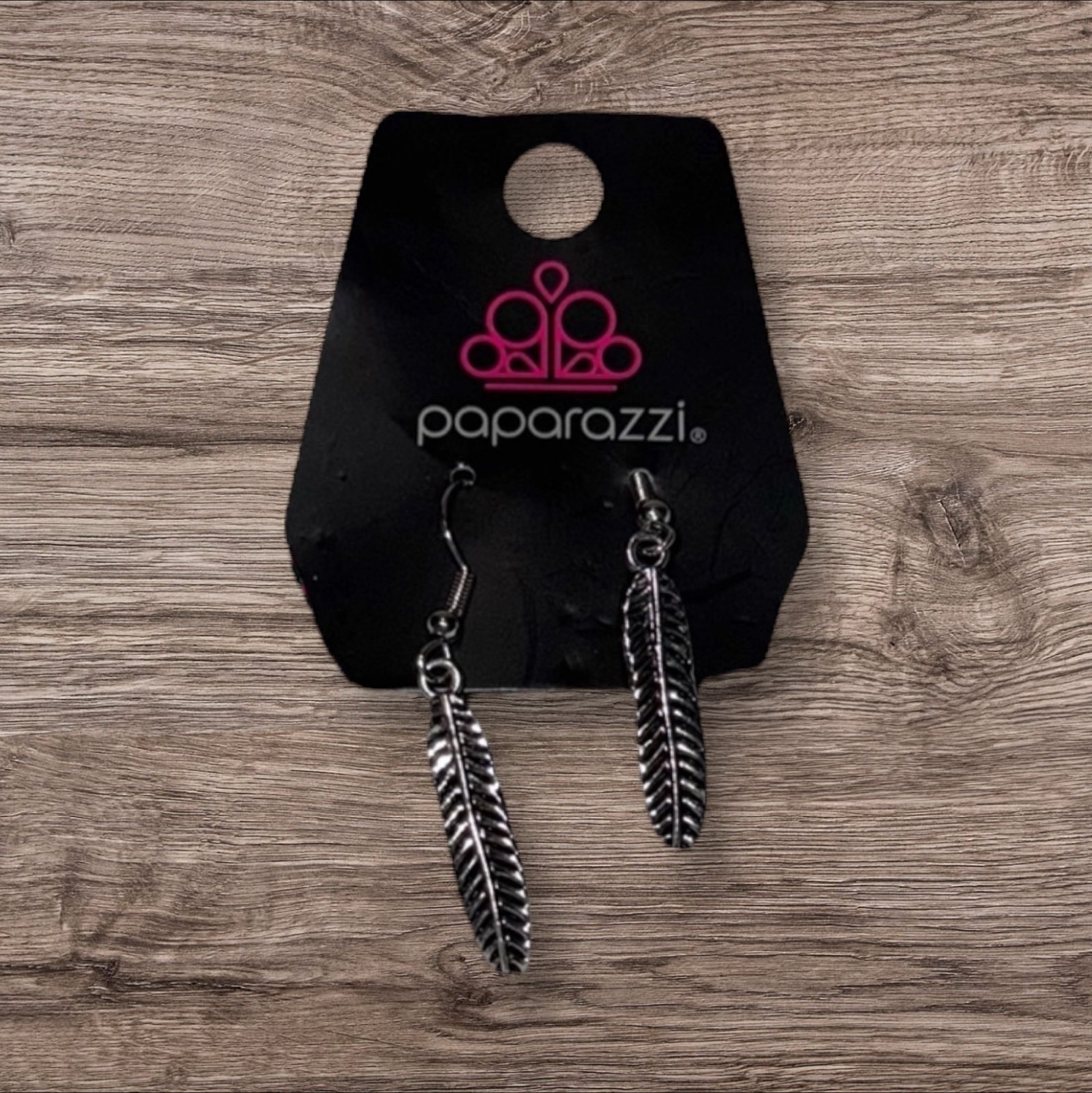 Paparazzi Feather Earrings 11$